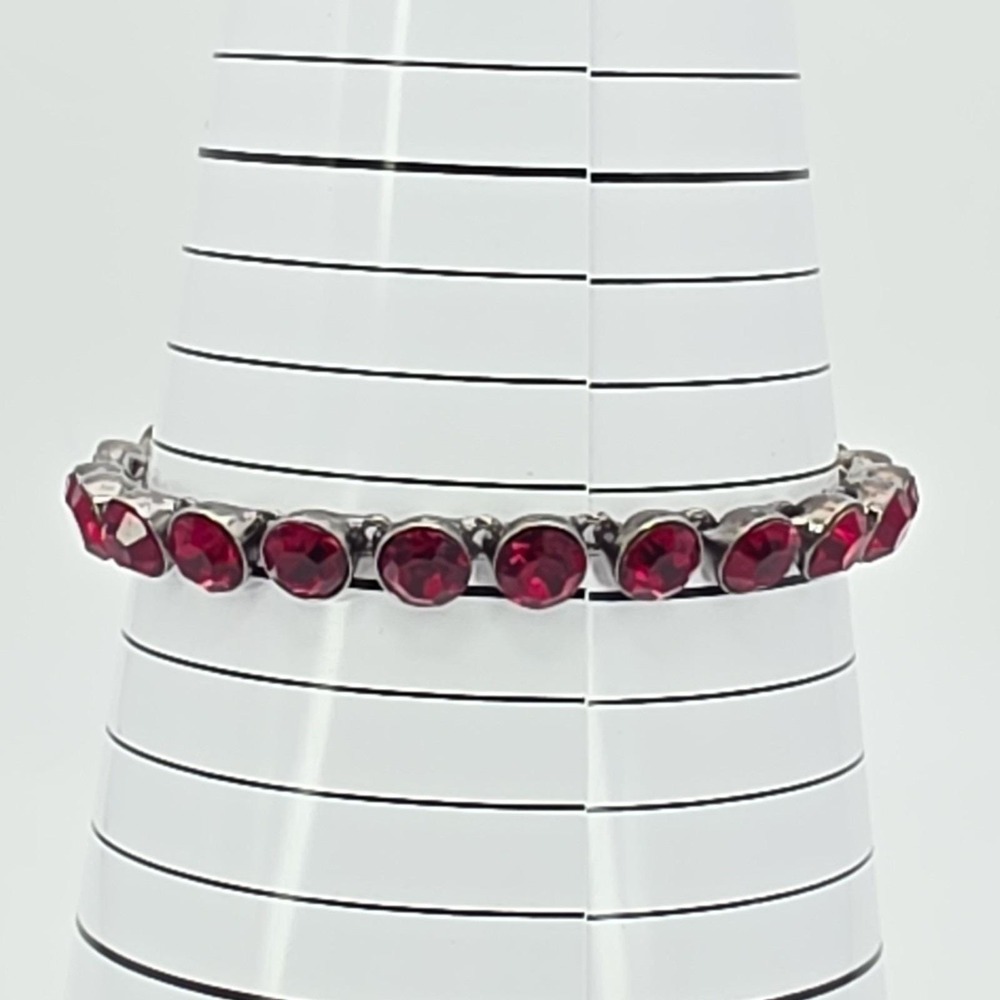 New! GIVENCHY Signed Tennis Bracelet Red SWAROVSKI Crystals Gunmetal Gray 7" - Picture 6 of 13